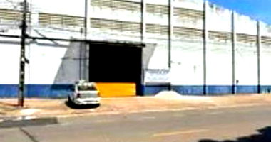 Galpão comercial ocupado com 1117m² construídos