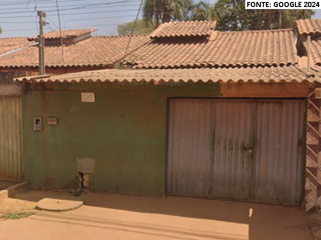 Casa com 2 quartos e terreno em Santo Antônio do Descoberto