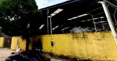 Galpão Logístico - Área 1000m² - Terreno e Construções