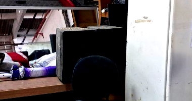 Lote de Materiais Diversos com Escada, Ventiladores e Móveis