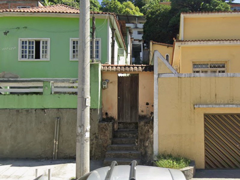 Casa com 250 m² de avaliação em leilão