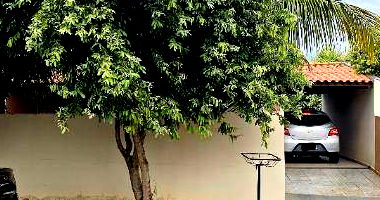 Casa com 4 quartos, 3 banheiros e 1 vaga