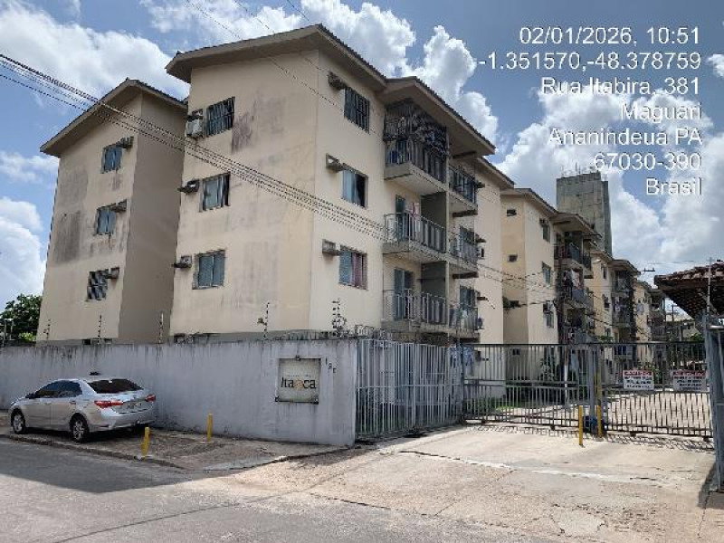 Apartamento com 3 quartos, 2 banheiros e 1 vaga de garagem