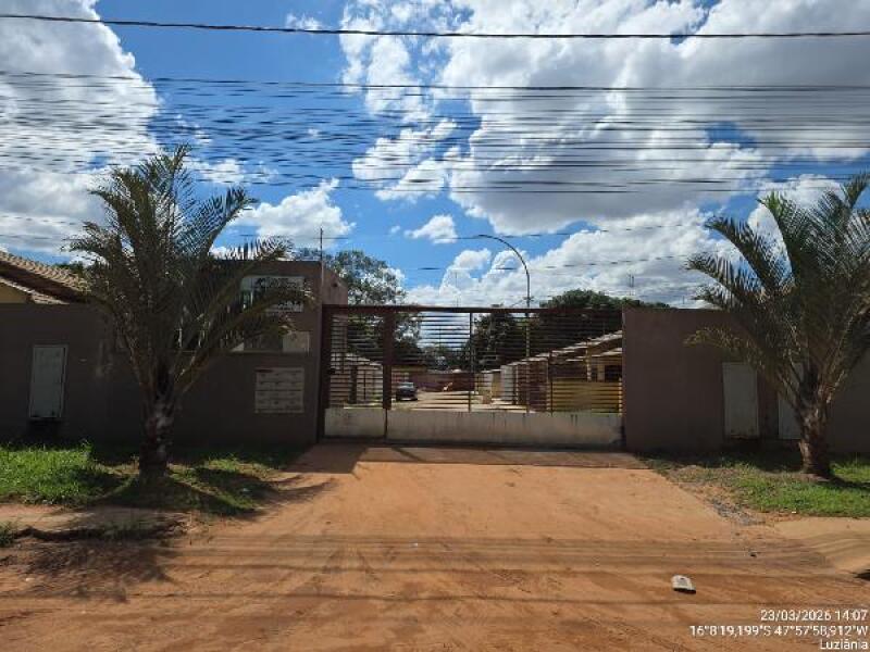Casa 2 quartos 72m² vaga garagem Cond JMJ Ville
