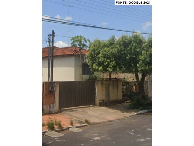 Casa com 3 quartos e 254,56m² de área construída