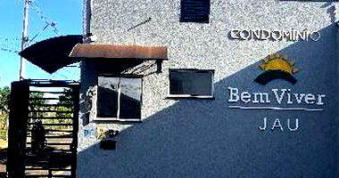 Casa com 2 quartos, 1 banheiro, vaga de garagem e 55m² privativos