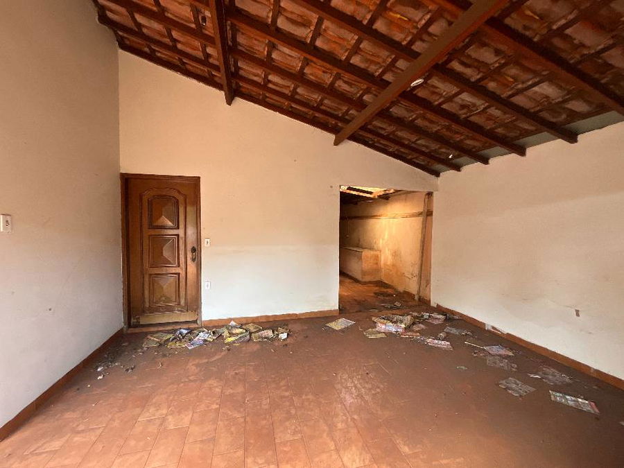 Casa com 3 quartos, 2 banheiros e 1 vaga, 121m² construída
