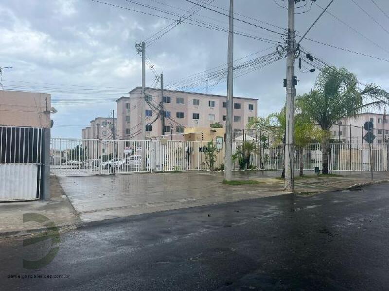 Apartamento 2 Quartos com Vaga em Lauro de Freitas