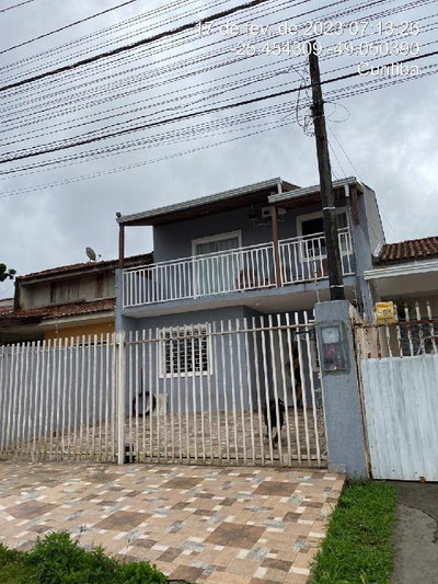 Casa com 3 quartos, 2 banheiros e 66 m²