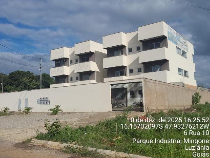 Apartamento com 2 quartos, 2 banheiros e 1 vaga de garagem