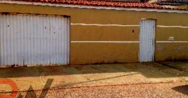 Casa em Caldas Novas com 3 quartos e 360m² de terreno