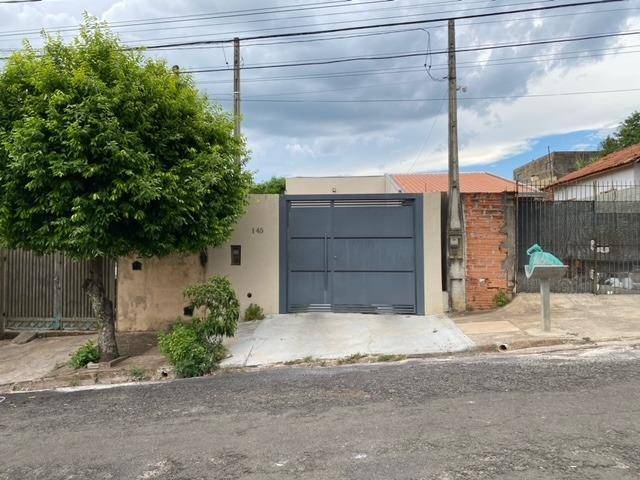 Casa padrão desocupada com 83,13m² construída e 175m² terreno