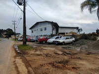Terreno com 1.511,75m² e 499,07m² construídos em Araucária/PR
