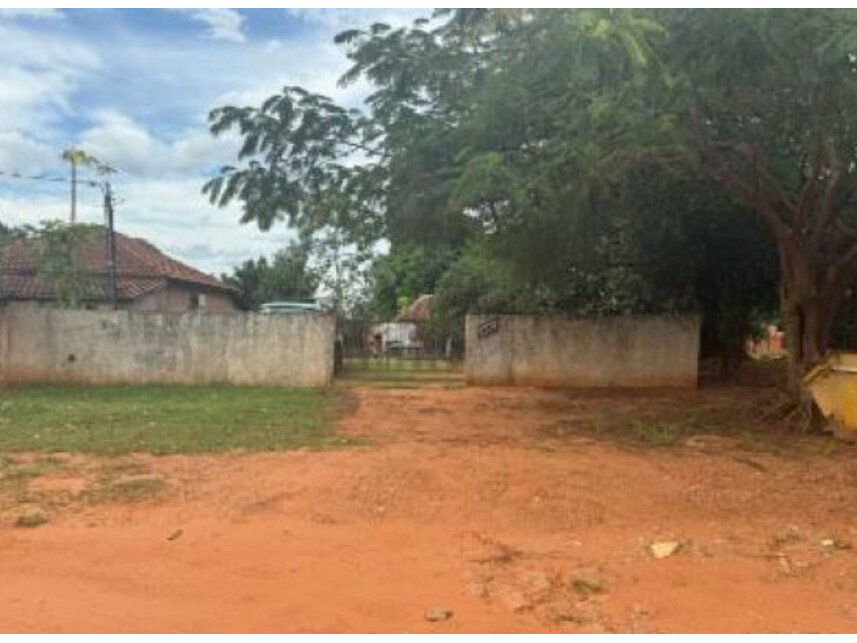 Casa em leilão com 3 quartos e 2 banheiros em Vila Angélica