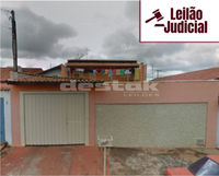 Sobrado em Santa Cruz das Palmeiras/SP com 221m²