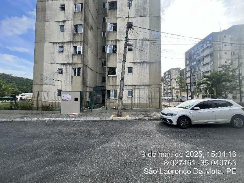 Apartamento com 2 quartos em São Lourenço da Mata/PE