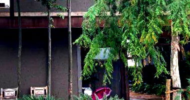 Casa com 221m² construída, ocupada, ótima oportunidade