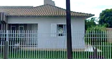 Casa com 184m² de área construída em Mandaguaçu/PR