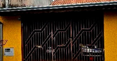 Casa com 3 quartos, 1 banheiro, vaga de garagem e 121,68m² privativos
