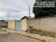 Casa com 3 quartos, 69,99 m² de área privativa e 250 m² de terreno