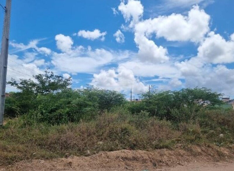 Terreno de 125m² em loteamento residencial
