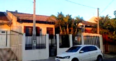 Casa Ocupada com 126,58m² de Área Construída