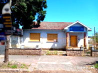 Casa em Porto Alegre com Terreno Amplo