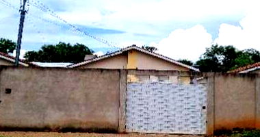 Casa com 2 quartos, 1 banheiro e 38m² área privativa