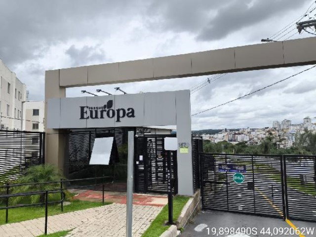 Apartamento com 2 quartos, 61,79m², 1 vaga