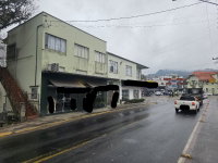 Imóvel com 5 unidades e 2 lojas em Rio do Sul
