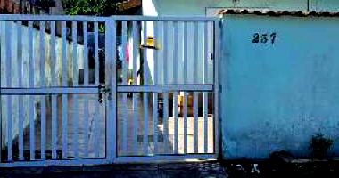 Casa 2 quartos, 2 banheiros, 55,47m² construída, desocupada