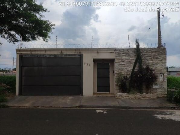 Casa com 2 quartos, 2 banheiros, 95m² área privativa, 2 vagas