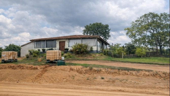 Casa em Condomínio com 333 m², 3 quartos, 2 banheiros, ocupada