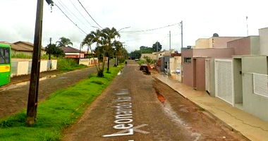 Casa 3 quartos 2 banheiros 179m² terreno, 107m² construída, Ocupada