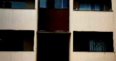 Apartamento com 2 quartos, varanda e vaga de garagem