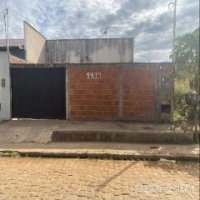 Casa com 2 Quartos e Varanda em Oeiras/PI