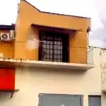 Edificação de alvenaria 2 andares com terreno de 150m², desocupado