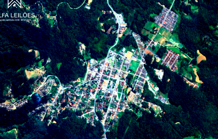 Espaçosa Fazenda Rural com 266.200 m² em Área Verde