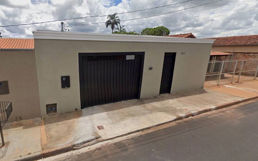Casa em Ipê Amarelo com 233m² e 300m² de terreno