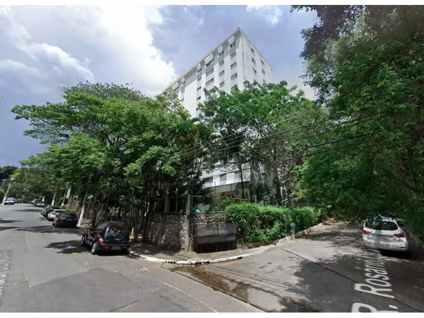 Apartamento com 1 Vaga em Leilão