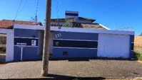Casa ocupada com 3 quartos e 177 m² construídos