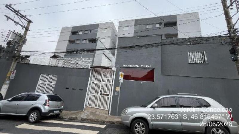 Apartamento com 2 Quartos e Vaga em Osasco