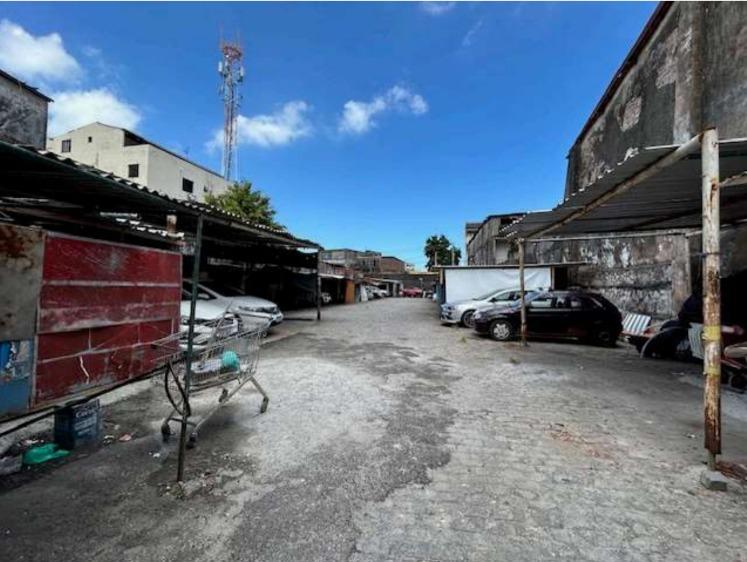 Terreno Foreiro com 917,80 m² em Salvador
