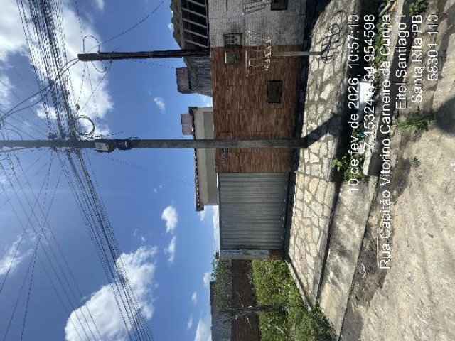 Casa com 2 quartos e 2 banheiros, 65m², desocupada