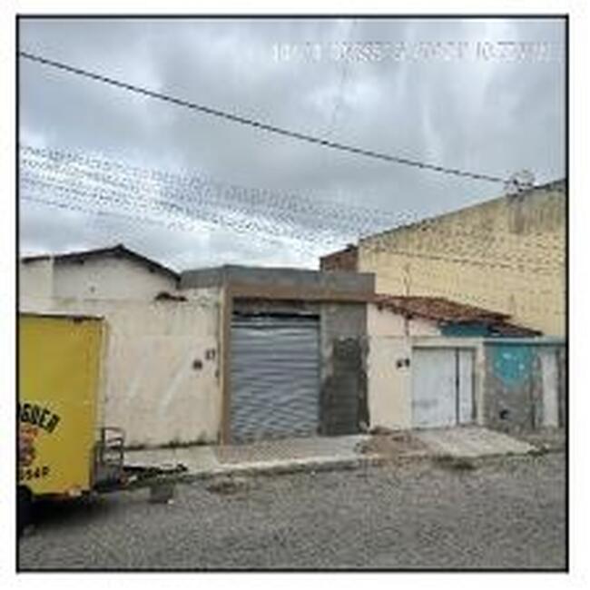 Casa com 2 quartos, 1 banheiro, vaga de garagem e 60,56m² privativos