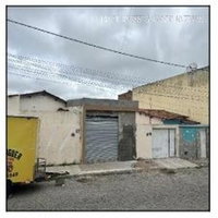 Casa com 2 quartos, 1 banheiro, vaga de garagem e 60,56m² privativos