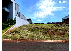 Terreno amplo de 431,88m² com gravame, ideal para regularização