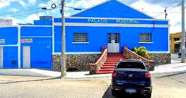 Fazenda Alvorada Rural com 12167000 m², benfeitorias e CRI