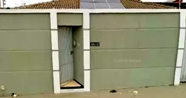 Casa com 320m² construídos em Várzea Grande