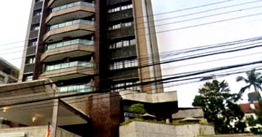 Apartamento com Vagas de Garagem em Joinville